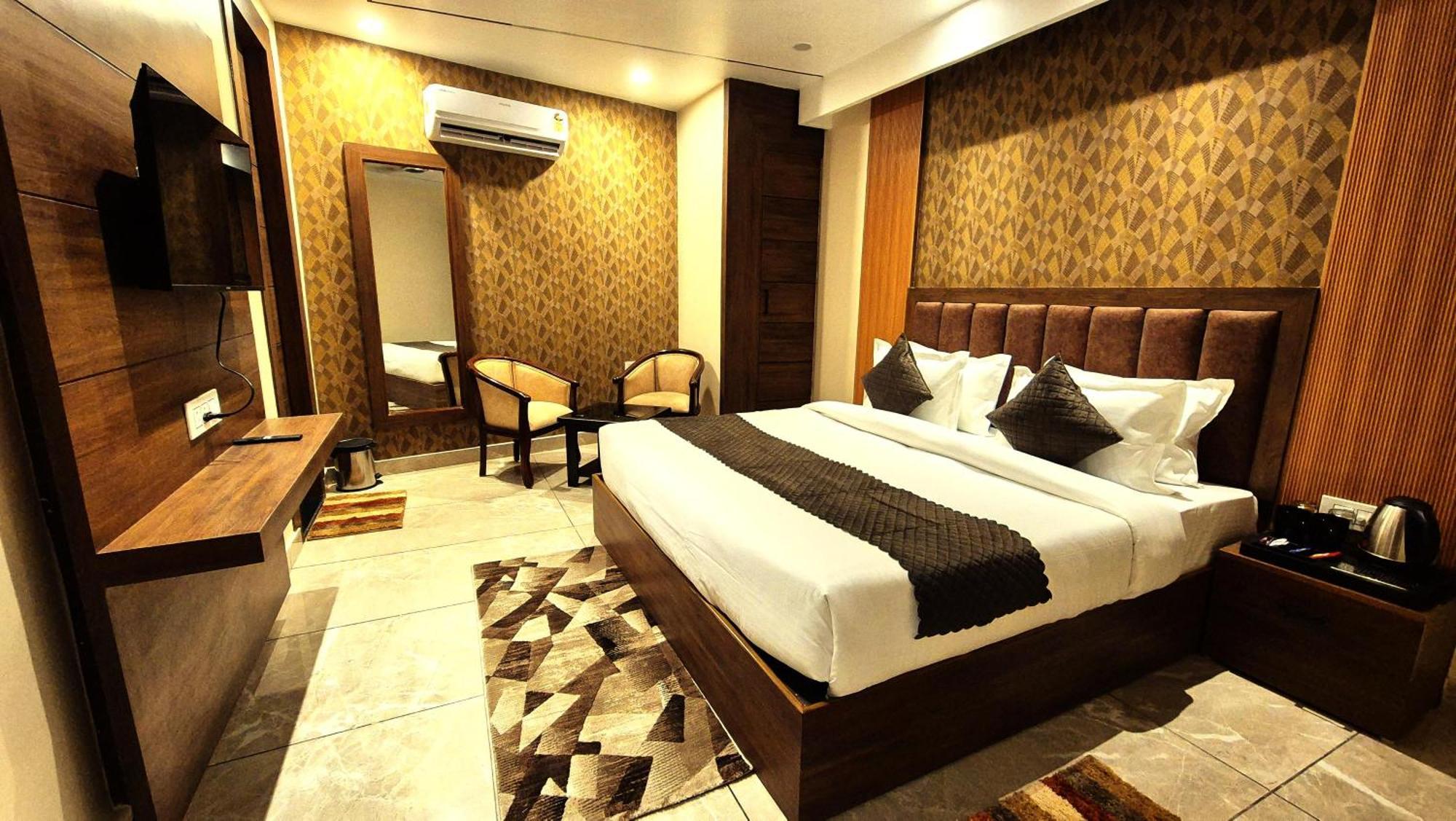 Hotel Hari Dhara, 100 Meters From Har-Ki-Pauri Haridwār Exterior foto